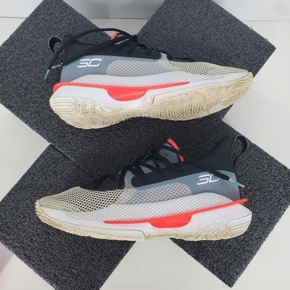 Under Armour Shoes 7 Youth 8.5 Women Hovr Curry 7 UNDRTD 3022113-100  Sneakers - Picture 3 of 11